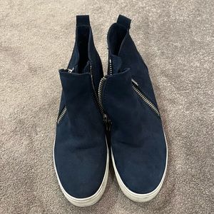 Navy Blue heeled booties, size 9